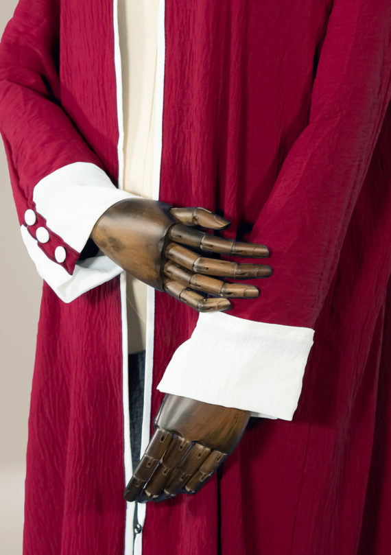 Abaya mit weißen Details an den Ärmeln 20 Abaya mit weißen Details an den Ärmeln Abaya mit weißen Details an den Ärmeln