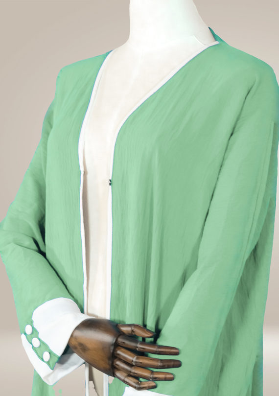 Abaya mit weißen Details an den Ärmeln 23 Abaya mit weißen Details an den Ärmeln Abaya mit weißen Details an den Ärmeln