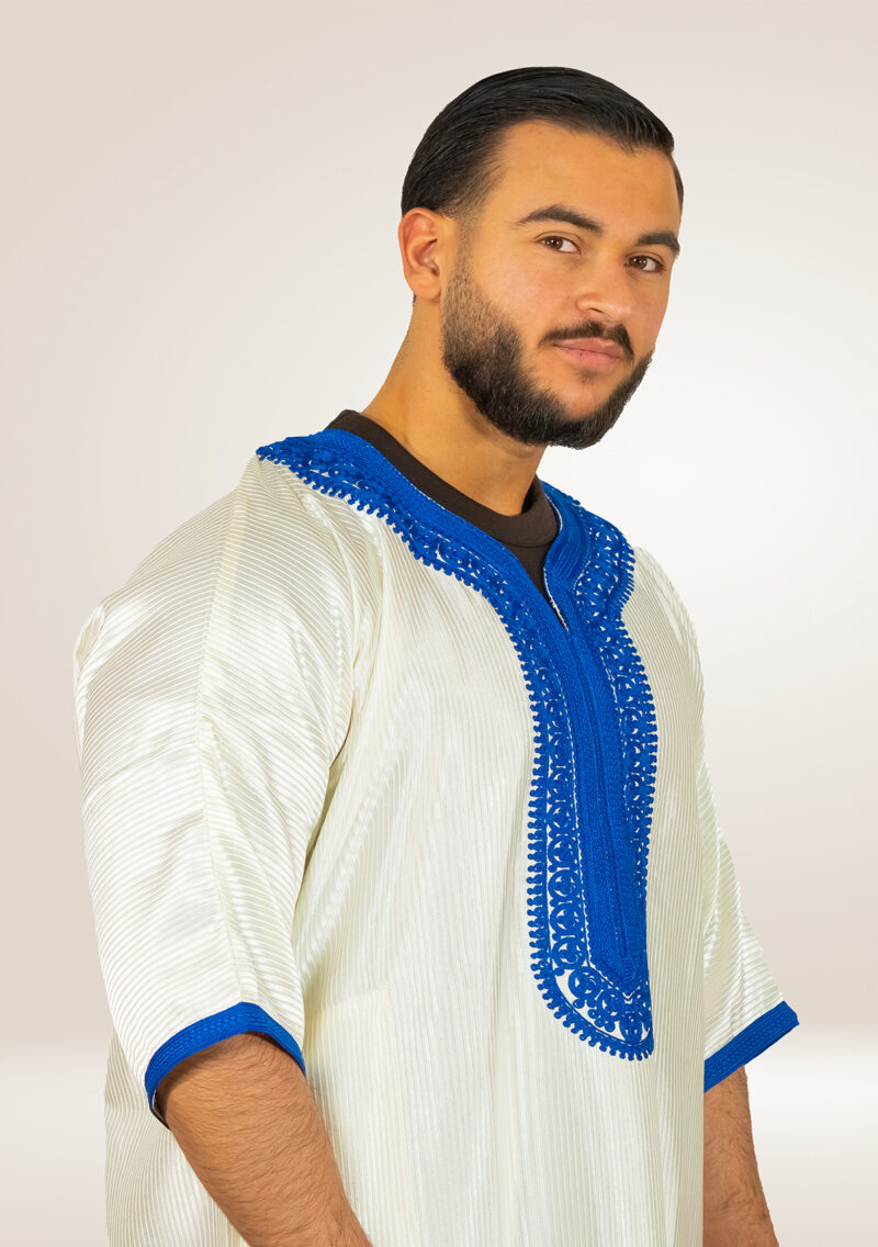 Cremefarbener marokkanischer Jalabiya mit Stickerei