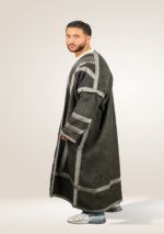 Dunkelgrau mit silberner Stickerei Winter Farwa