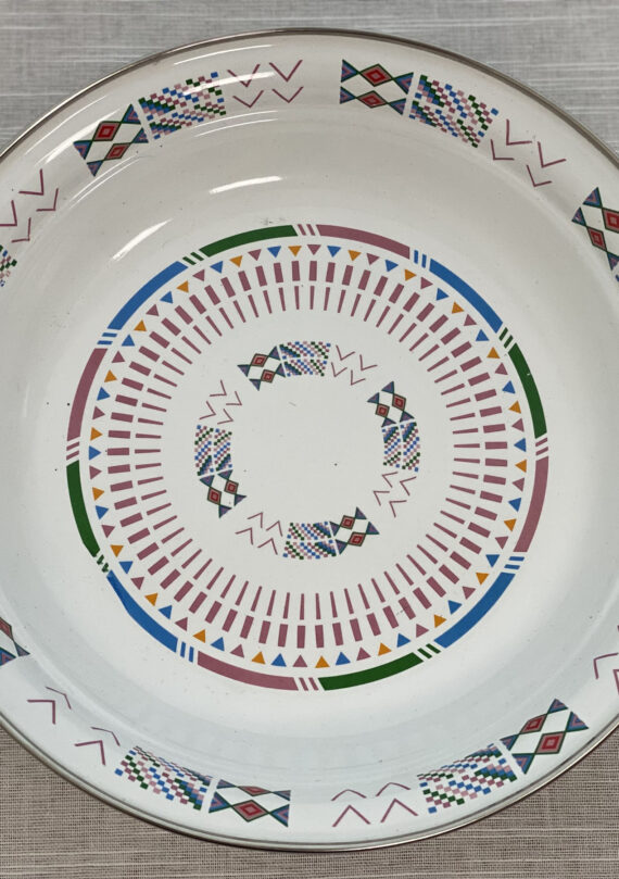 Service Plate with Traditional Design (White)
