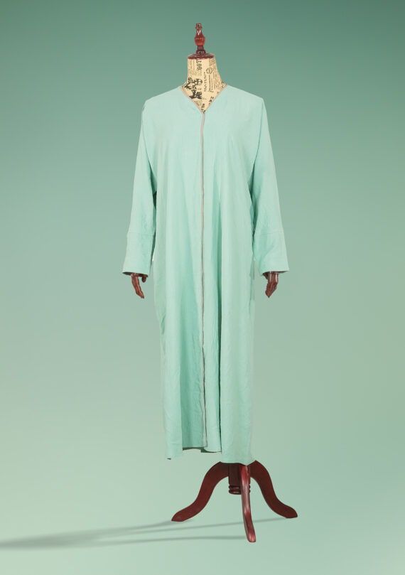 Türkise Abaya mit Strasssteinen an den Ärmeln